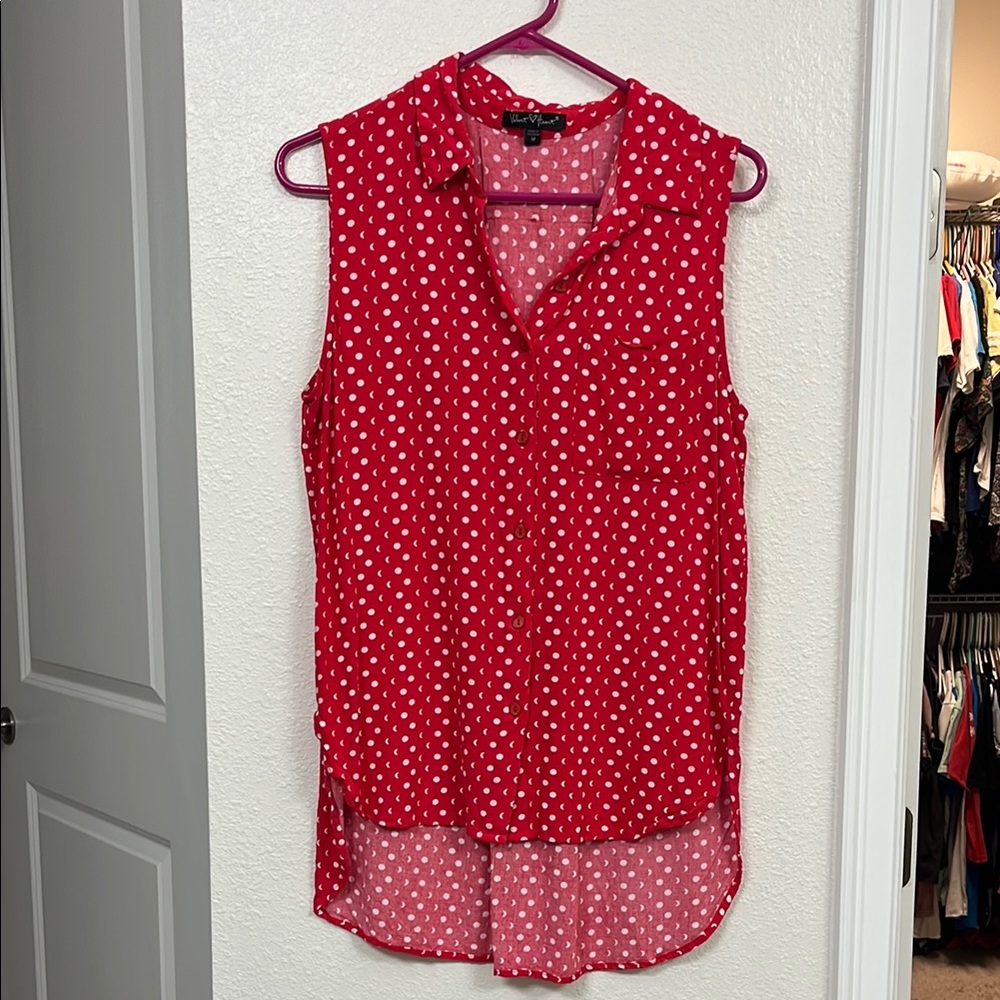 NWOT Velvet Heart brand Red Polka Dot Sleeveless Blouse size medium